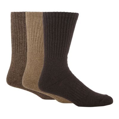 Mantaray Pack of three brown, light brown and natural boot socks